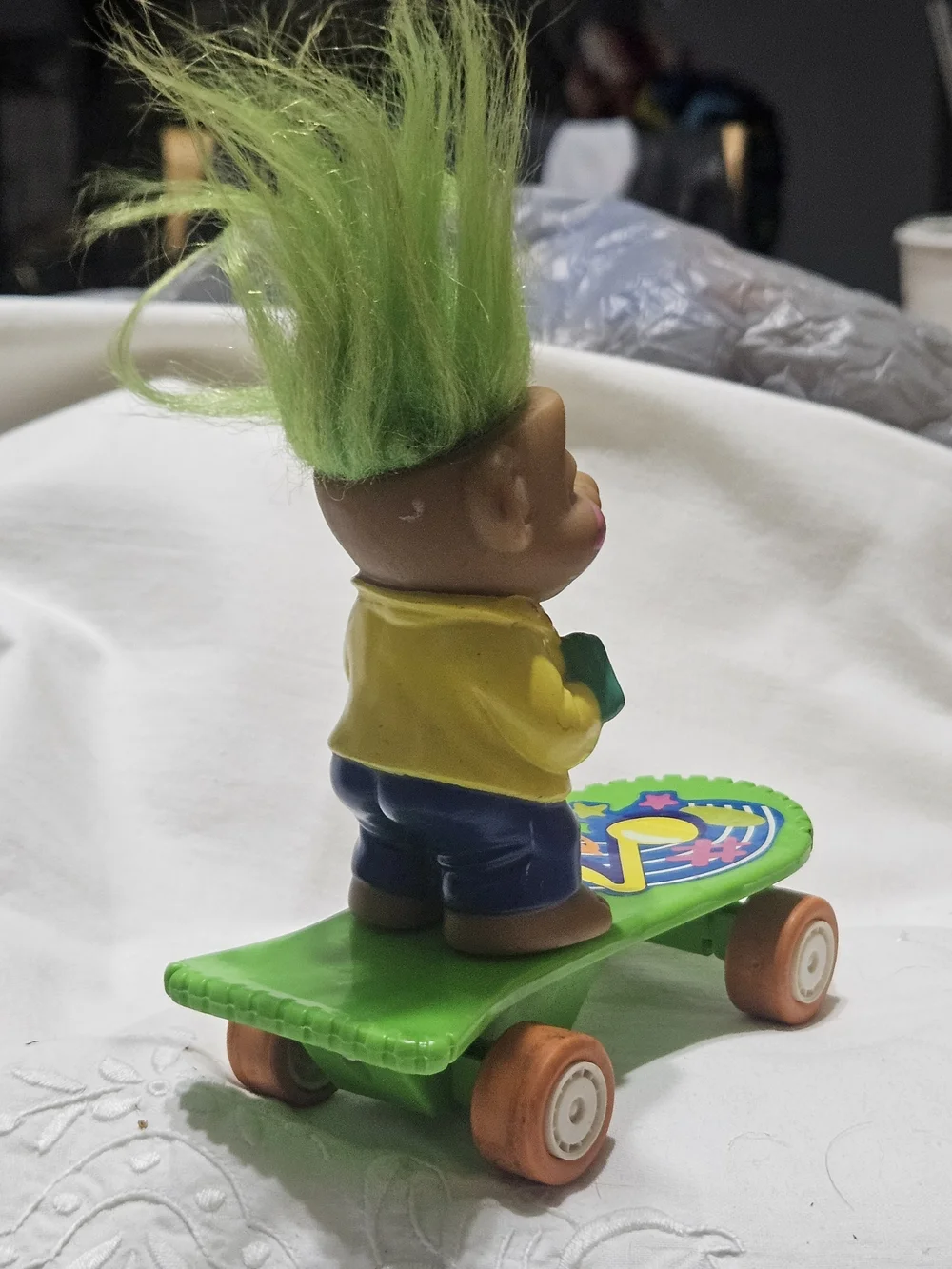 Vintage 1990s TNT Neon Pull N’ Go Skateboard Rockin’ Troll Doll